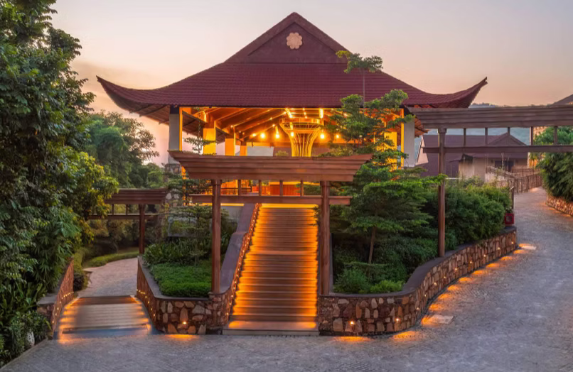 Pegasus Blackrock — heritage venue at dusk